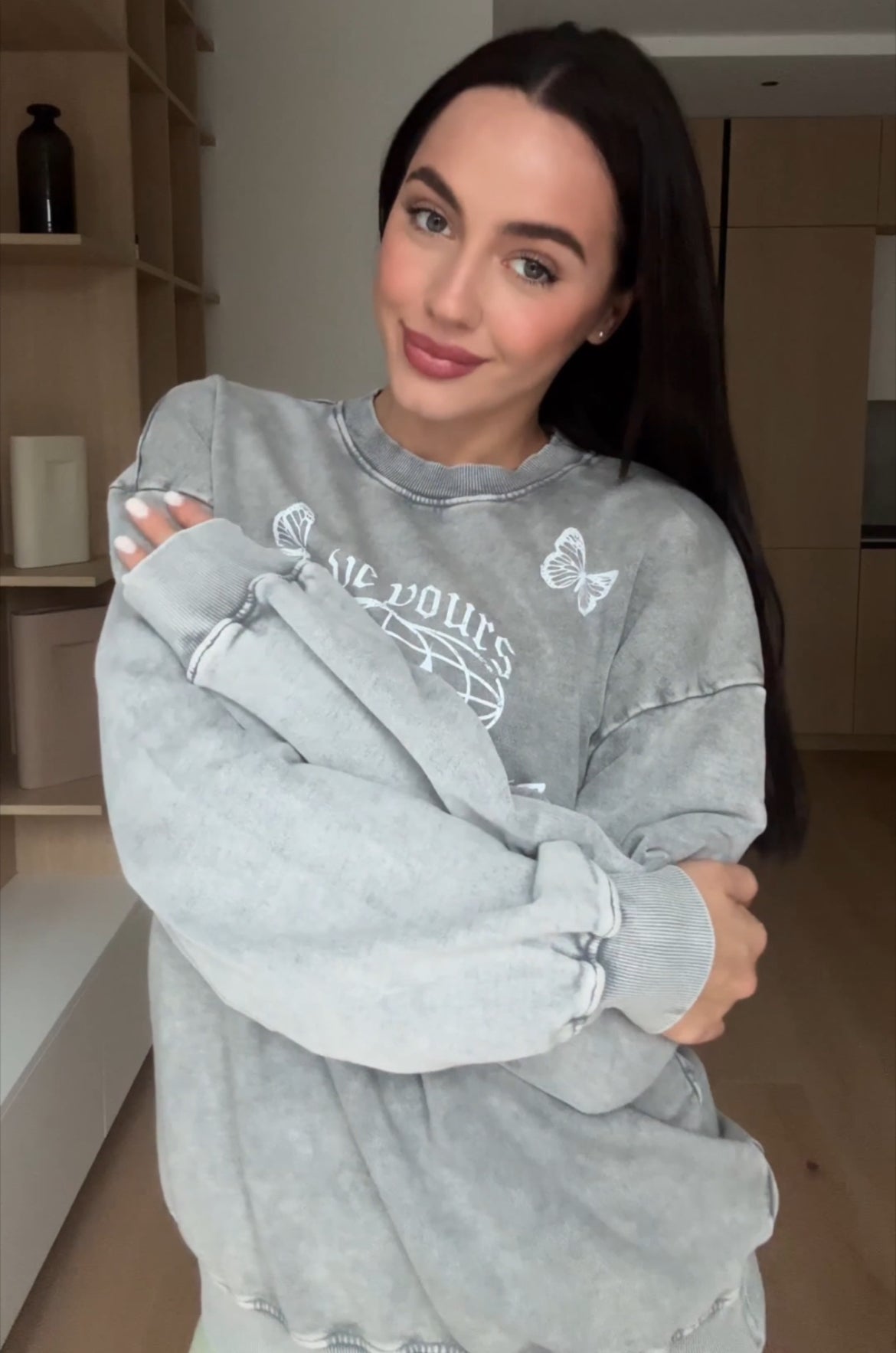 LOVE YOURS CREWNECK